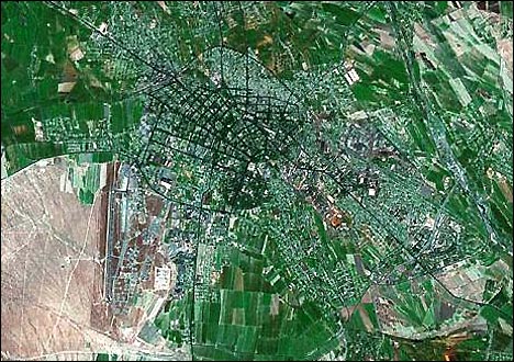 Так сегодня Фергана и ее окрестности выглядят из космоса