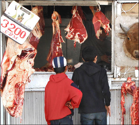 Uzbekistan: Prime minister buys meat cheaper than the rest of the country