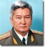 Феликс Кулов в форме генерала МВД