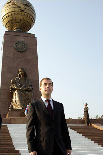 Дмитрий Медведев в Ташкенте