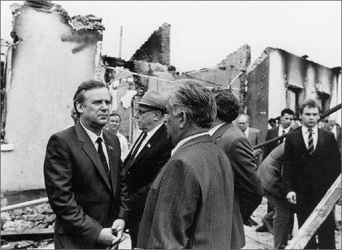 Фергана, 1989 г. Крайний слева – председатель Совета Министров СССР Николай Рыжков. Фото Бориса Юсупова