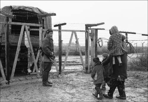 На границе Таджикистана и Афганистана. 1993 г.