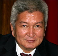Феликс Кулов: «Премьер-министра жаль, ему пришлось стать начальником бюро по трудоустройству»