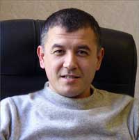 Узбекистан: Инвалид детства готовится к одиночному кругосветному автопробегу