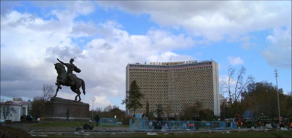 Тень Амира Темура над Узбекистаном