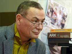 «Песнь об R и его "Ковчеге"». В Ташкенте прошел творческий вечер Рифата Гумерова (фото, видео)