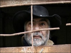 Кто сказал «закон»? Художник Вячеслав Ахунов более года лишен права выехать из Узбекистана
