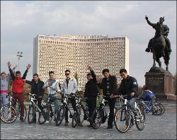«Велосипедные» проблемы в Узбекистане: «Безопасность» Каримова или очередной отъем прибыльного бизнеса?