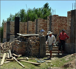 New place, old problems: No water or electricity. Glimpsing at life of resettles in Osh (images)