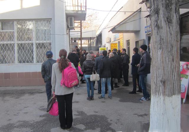Очередь за получением паспорта