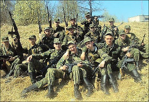Отдать долг новой родине. Как парни из Киргизии уехали на заработки, а попали в российскую армию