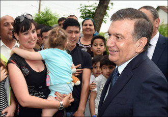 Uzbekistan: mahalla waiting for President!