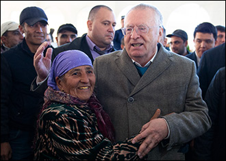 Амбиции танцора-реваншиста. Что заставило Жириновского плясать на бухарском базаре