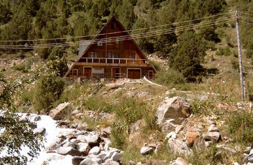 Альпинистский лагерь ДУГОБА в ферганских горах (Памиро-Алай)