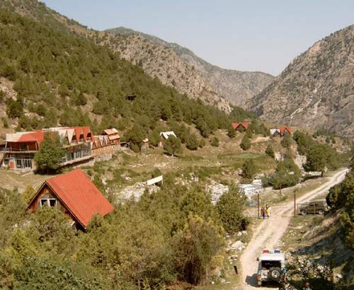 Альпинистский лагерь ДУГОБА в ферганских горах (Памиро-Алай)
