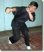 Основой боевого искусства Jeet Kune Do Kim является «самовыражение личности»